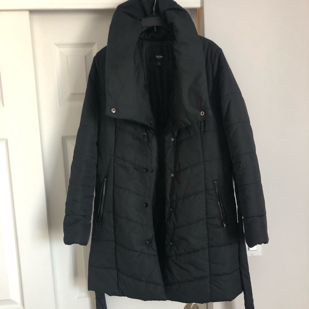 Black lightweight but warm Puffer coat❤️